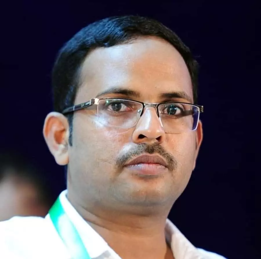 ലഹരി വേട്ട; ജനകീയ റെയ്ഡിനു സര്ക്കാര് മുന്കൈ എടുക്കണം: മുസ്തഫ കൊമ്മേരി ലഹരി വേട്ട; ജനകീയ റെയ്ഡിനു സര്ക്കാര് മുന്കൈ എടുക്കണം: മുസ്തഫ കൊമ്മേരി