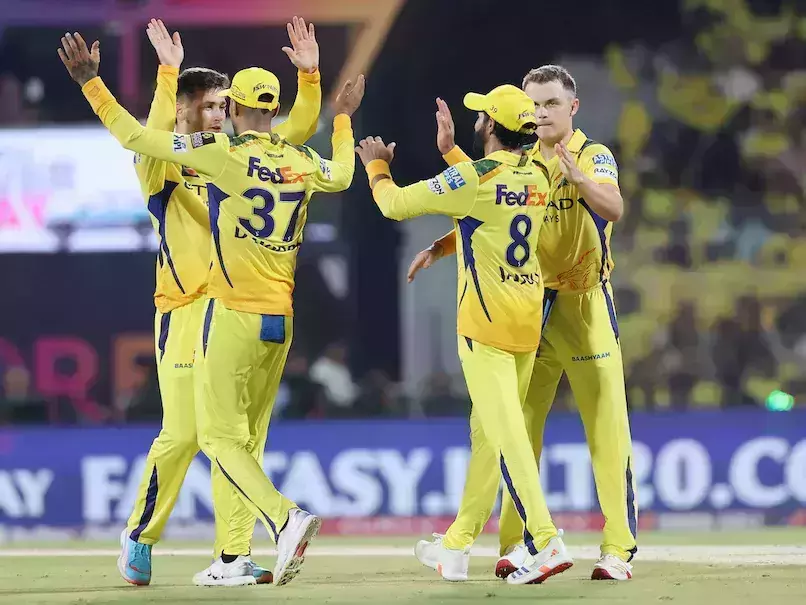 ഐപിഎല്; സിഎസ്കെയ്ക്കായി ഖലീല് അഹ്മദും നൂര് അഹ്മദും എറിഞ്ഞിട്ടു; മുംബൈ 155ല് ഒതുങ്ങി ഐപിഎല്; സിഎസ്കെയ്ക്കായി ഖലീല് അഹ്മദും നൂര് അഹ്മദും എറിഞ്ഞിട്ടു; മുംബൈ 155ല് ഒതുങ്ങി