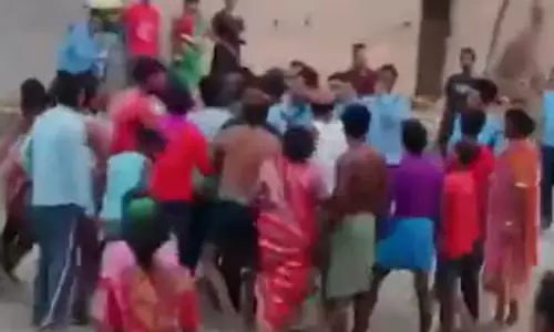 ഹോളി ദിനത്തില്‍ ദലിതുകളുടെ മേല്‍ നിറങ്ങള്‍ പൂശിയ 42 സവര്‍ണര്‍ക്കെതിരേ കേസ്