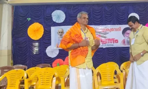 സിപിഎം നേതാവ് കെ അനിരുദ്ധന്റെ മകനും എ സമ്പത്തിന്റെ സഹോദരനുമായ കസ്തൂരി അനിരുദ്ധന് ഹിന്ദു ഐക്യവേദി ജില്ലാ പ്രസിഡന്റ് സിപിഎം നേതാവ് കെ അനിരുദ്ധന്റെ മകനും എ സമ്പത്തിന്റെ സഹോദരനുമായ കസ്തൂരി അനിരുദ്ധന് ഹിന്ദു ഐക്യവേദി ജില്ലാ പ്രസിഡന്റ്