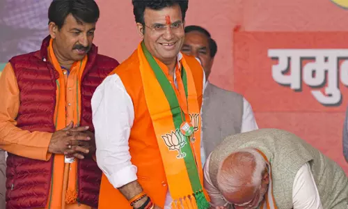 മുസ്‌ലിംകള്‍ മധുരം കഴിച്ച് ഈദ് ആഘോഷിക്കട്ടെ; നവരാത്രി ദിനം മാംസം വില്‍ക്കുന്ന കടകള്‍ തുറക്കരുതെന്ന് ബിജെപി എംഎല്‍എ