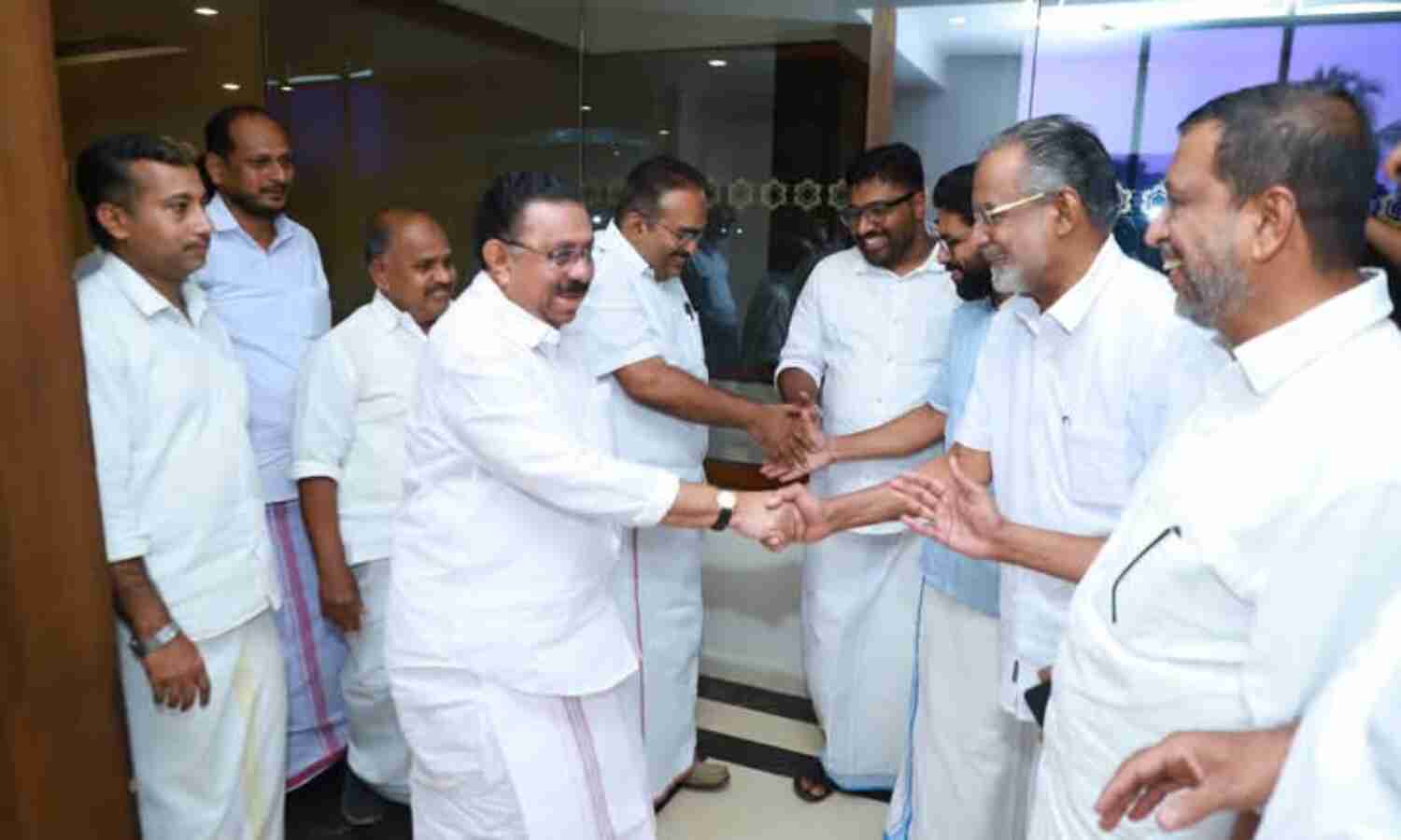 സൗഹൃദസംഗമവും ഇഫ്താര് മീറ്റും സംഘടിപ്പിച്ചു സൗഹൃദസംഗമവും ഇഫ്താര് മീറ്റും സംഘടിപ്പിച്ചു
