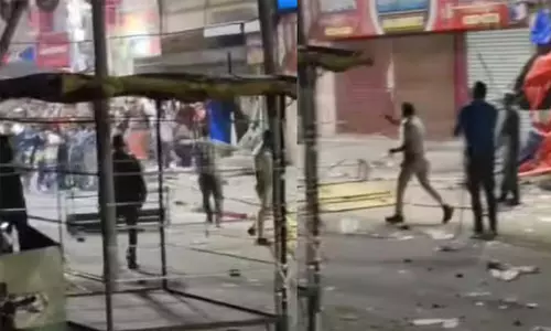 രാമനവമി യാത്രയില്‍ വര്‍ഗീയ പാട്ടുകള്‍ വെച്ച് ഹിന്ദുത്വര്‍; ഹസാരിബാഗില്‍ മസ്ജിദിന് മുന്നില്‍ സംഘര്‍ഷം (വീഡിയോ)