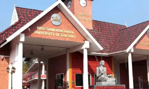 കാലടി സര്‍വകലാശാലയില്‍ ജുമുഅ സമയത്ത് പരീക്ഷ; തിരുത്തണമെന്ന് എസ് എസ് എഫ്