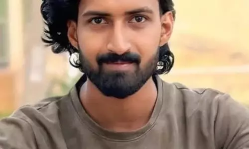 ചെരുപ്പടി മലയില് ചുള്ളിപ്പറ സ്വദേശിയായ യുവാവിനെ മരിച്ച നിലയില് കണ്ടെത്തി ചെരുപ്പടി മലയില് ചുള്ളിപ്പറ സ്വദേശിയായ യുവാവിനെ മരിച്ച നിലയില് കണ്ടെത്തി