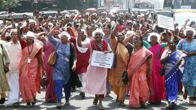 ആശാവർക്കർ സമരം : മൂന്നാം വട്ട ചർച്ച മൂന്നു മണിക്ക്. ആശാവർക്കർ സമരം : മൂന്നാം വട്ട ചർച്ച മൂന്നു മണിക്ക്.