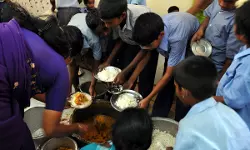 സെക്രട്ടേറിയറ്റ് പടിക്കലേക്ക് സ്‌കൂള്‍ പാചകത്തൊഴിലാളികളും; സമരം നാല്, അഞ്ച് തീയതികളില്‍