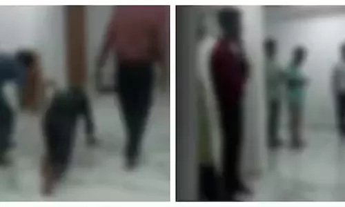 കഴുത്തില്‍ ബെല്‍റ്റിട്ട് നായ്ക്കളെ പോലെ മുട്ടില്‍ നടത്തി; കൊച്ചിയില്‍ തൊഴില്‍ പീഡനം