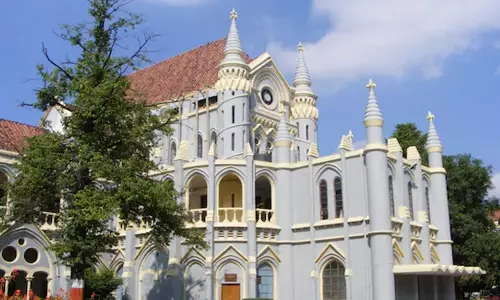 അനധികൃത ഖനനക്കേസില്‍ ജഡ്ജിയെ സ്വാധീനിക്കാന്‍ ശ്രമിച്ച് ബിജെപി എംഎല്‍എ; കേസില്‍ നിന്ന് പിന്‍മാറുന്നുവെന്ന് ജഡ്ജി