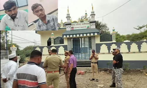 ബീഡിലെ മക്ക മസ്ജിദിലെ സ്ഫോടനം തീവ്രവാദ പ്രവര്ത്തനമെന്ന് പോലിസ്; രണ്ടു ഹിന്ദുത്വര്ക്കെതിരെ യുഎപിഎ ചുമത്തി; പ്രതികള് കൂടുതല് ജെലാറ്റിന് സ്റ്റിക്കുകള് വാങ്ങിയതായും കണ്ടെത്തി ബീഡിലെ മക്ക മസ്ജിദിലെ സ്ഫോടനം തീവ്രവാദ പ്രവര്ത്തനമെന്ന് പോലിസ്; രണ്ടു ഹിന്ദുത്വര്ക്കെതിരെ യുഎപിഎ ചുമത്തി; പ്രതികള് കൂടുതല് ജെലാറ്റിന് സ്റ്റിക്കുകള് വാങ്ങിയതായും കണ്ടെത്തി