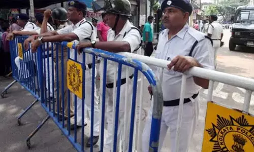 വിഎച്ച്പിയുടെ രാമനവമി ആഘോഷം; ബംഗാളില് സുരക്ഷ ശക്തമാക്കി; 29 ഐപിഎസ് ഉദ്യോഗസ്ഥരെ വിന്യസിച്ചു വിഎച്ച്പിയുടെ രാമനവമി ആഘോഷം; ബംഗാളില് സുരക്ഷ ശക്തമാക്കി; 29 ഐപിഎസ് ഉദ്യോഗസ്ഥരെ വിന്യസിച്ചു