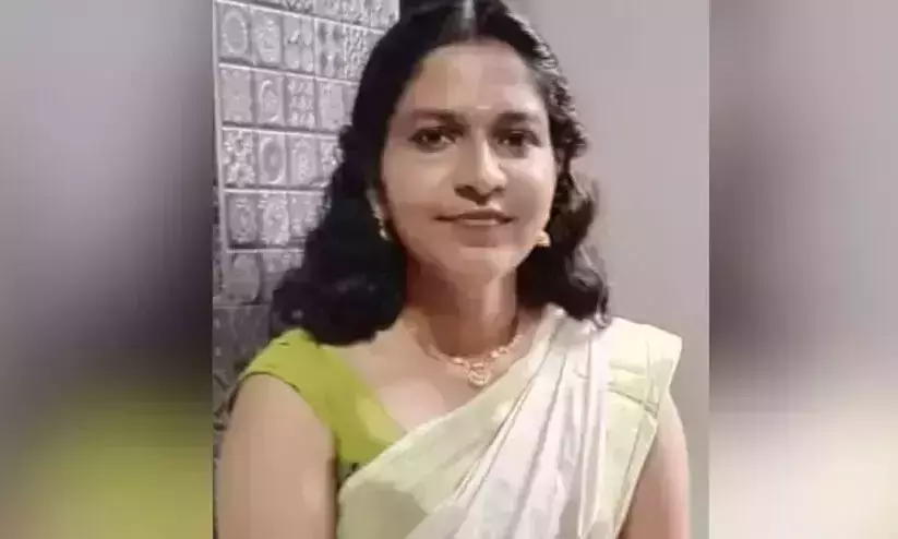 എറണാകുളം ഗവ.മെഡി കോളജ് ഹോസ്റ്റലില് വിദ്യാര്ഥി തൂങ്ങി മരിച്ച നിലയില് എറണാകുളം ഗവ.മെഡി കോളജ് ഹോസ്റ്റലില് വിദ്യാര്ഥി തൂങ്ങി മരിച്ച നിലയില്