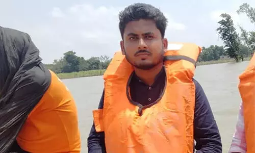 ഇഫ്താറില് പങ്കെടുക്കുകയും വഖ്ഫിനെക്കുറിച്ച് മൗനം പാലിക്കുകയും ചെയ്യുന്നത് എന്തുകൊണ്ട്?; നിതീഷ് കുമാറിന്റെ ഇഫ്താറില് പങ്കെടുത്തവരെ വിമര്ശിച്ച മാധ്യമപ്രവര്ത്തകനെതിരെ കേസ് ഇഫ്താറില് പങ്കെടുക്കുകയും വഖ്ഫിനെക്കുറിച്ച് മൗനം പാലിക്കുകയും ചെയ്യുന്നത് എന്തുകൊണ്ട്?; നിതീഷ് കുമാറിന്റെ ഇഫ്താറില് പങ്കെടുത്തവരെ വിമര്ശിച്ച മാധ്യമപ്രവര്ത്തകനെതിരെ കേസ്
