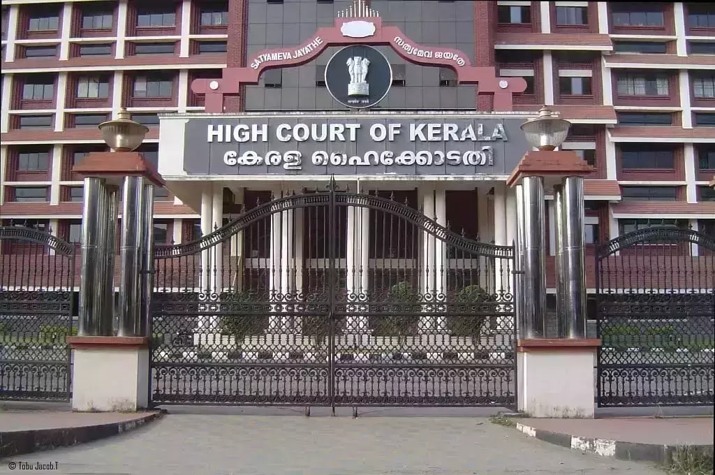 കുമ്പള പ്രമോദ് വധക്കേസ്; പത്ത് സിപിഎം പ്രവര്ത്തകരുടെ ശിക്ഷ ശരിവച്ചു കുമ്പള പ്രമോദ് വധക്കേസ്; പത്ത് സിപിഎം പ്രവര്ത്തകരുടെ ശിക്ഷ ശരിവച്ചു