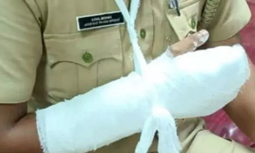 ജയില് ഉദ്യോഗസ്ഥനെ തടവുകാര് മര്ദ്ദിച്ചെന്ന് ആരോപണം ജയില് ഉദ്യോഗസ്ഥനെ തടവുകാര് മര്ദ്ദിച്ചെന്ന് ആരോപണം