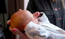 നവജാത ശിശുവിനെ കൈമാറിയ അമ്മക്കെതിരെ കേസ്