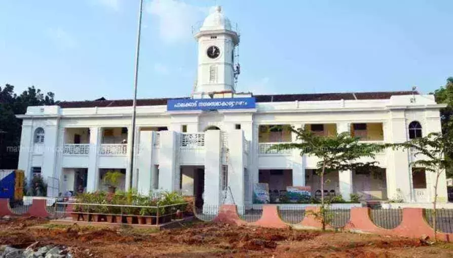 ഭിന്നശേഷി നൈപുണ്യകേന്ദ്രത്തിന് ആര്എസ്എസ് സ്ഥാപകന് ഹെഡ്ഗേവാറിന്റെ പേര് നല്കി പാലക്കാട് നഗരസഭ ഭിന്നശേഷി നൈപുണ്യകേന്ദ്രത്തിന് ആര്എസ്എസ് സ്ഥാപകന് ഹെഡ്ഗേവാറിന്റെ പേര് നല്കി പാലക്കാട് നഗരസഭ