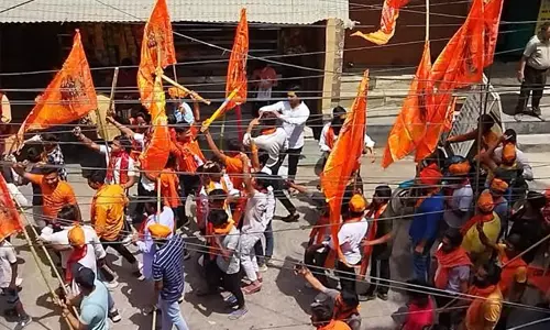 ഒരിക്കല് കലാപമുണ്ടായത് കൊണ്ട് ഹനുമാന് ജയന്തി യാത്രക്ക് അനുമതി നിഷേധിക്കാനാവില്ല: ഡല്ഹി ഹൈക്കോടതി ഒരിക്കല് കലാപമുണ്ടായത് കൊണ്ട് ഹനുമാന് ജയന്തി യാത്രക്ക് അനുമതി നിഷേധിക്കാനാവില്ല: ഡല്ഹി ഹൈക്കോടതി