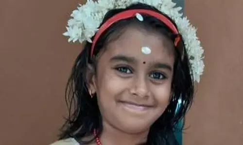 ചികില്സയിലിരിക്കെ ഒമ്പതു വയസുകാരി മരിച്ചു; ചികില്സാപിഴവെന്ന് ആരോപണം, പ്രതിഷേധം ചികില്സയിലിരിക്കെ ഒമ്പതു വയസുകാരി മരിച്ചു; ചികില്സാപിഴവെന്ന് ആരോപണം, പ്രതിഷേധം