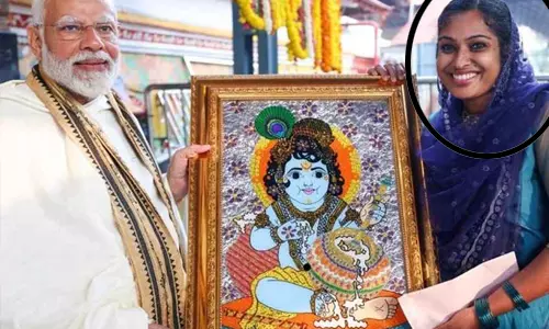 ശ്രീകൃഷ്ണ വിഗ്രഹത്തില്‍ മാലയിട്ട് വീഡിയോ എടുത്ത് പ്രചരിപ്പിച്ചു; ജസ്‌ന സലീമിനെതിരെ കലാപശ്രമത്തിന് കേസ്