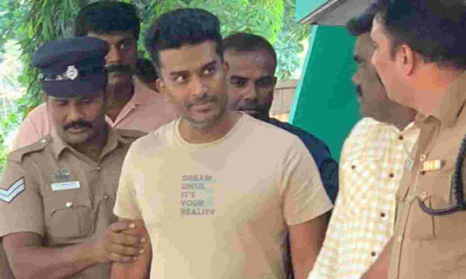 പോക്സോ കേസ് പ്രതി പാസ്റ്റര് ജോണ് ജെബരാജ് മൂന്നാറില് അറസ്റ്റില് പോക്സോ കേസ് പ്രതി പാസ്റ്റര് ജോണ് ജെബരാജ് മൂന്നാറില് അറസ്റ്റില്