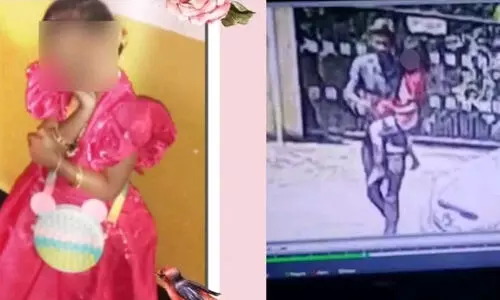 അഞ്ചുവയസ്സുകാരിയെ തട്ടിക്കൊണ്ടുപോയി കൊന്നയാള് ഏറ്റുമുട്ടലില് കൊല്ലപ്പെട്ടെന്ന് കര്ണാടക പോലിസ് (video) അഞ്ചുവയസ്സുകാരിയെ തട്ടിക്കൊണ്ടുപോയി കൊന്നയാള് ഏറ്റുമുട്ടലില് കൊല്ലപ്പെട്ടെന്ന് കര്ണാടക പോലിസ് (video)