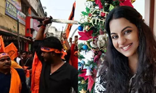 കുരിശിന്റെ വഴിയും വിഎച്ച്പിയുടെ ശോഭായാത്രയും തമ്മില് സാമ്യമുണ്ടോ? യൂത്ത് കോണ്ഗ്രസ് നേതാവ് താര ടോജോ അലക്സിന്റെ പോസ്റ്റ് വൈറലായി കുരിശിന്റെ വഴിയും വിഎച്ച്പിയുടെ ശോഭായാത്രയും തമ്മില് സാമ്യമുണ്ടോ? യൂത്ത് കോണ്ഗ്രസ് നേതാവ് താര ടോജോ അലക്സിന്റെ പോസ്റ്റ് വൈറലായി