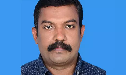 മദ്യപിച്ച് കാര് ഓടിച്ച് അപകടമുണ്ടാക്കിയ പോലിസുകാരന് പിടിയില് മദ്യപിച്ച് കാര് ഓടിച്ച് അപകടമുണ്ടാക്കിയ പോലിസുകാരന് പിടിയില്