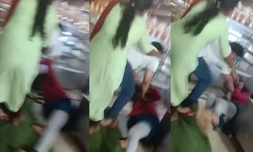 വീട്ടുജോലിയുടെ ശമ്പളം ചോദിച്ച യുവതിയെ ആക്രമിച്ചു വീട്ടുജോലിയുടെ ശമ്പളം ചോദിച്ച യുവതിയെ ആക്രമിച്ചു