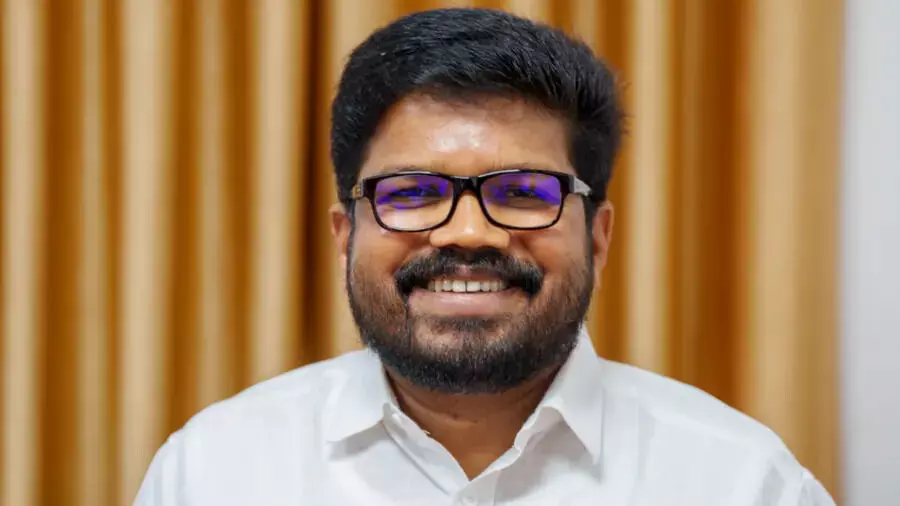 സിപിഎം കണ്ണൂര് ജില്ലാ സെക്രട്ടറിയായി കെ കെ രാഗേഷ് ചുമതലയേറ്റു സിപിഎം കണ്ണൂര് ജില്ലാ സെക്രട്ടറിയായി കെ കെ രാഗേഷ് ചുമതലയേറ്റു