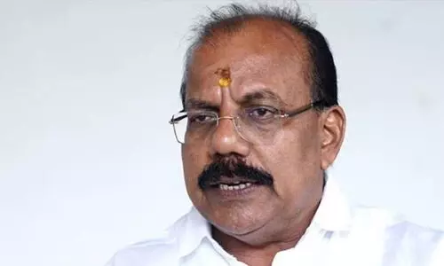 പാതിവില തട്ടിപ്പ്: ക്രൈംബ്രാഞ്ച് ഓഫിസിന് സമീപം മാധ്യമപ്രവര്ത്തകര്; എ എന് രാധാകൃഷ്ണന് ചോദ്യം ചെയ്യലിന് ഹാജരാവാതെ മടങ്ങി പാതിവില തട്ടിപ്പ്: ക്രൈംബ്രാഞ്ച് ഓഫിസിന് സമീപം മാധ്യമപ്രവര്ത്തകര്; എ എന് രാധാകൃഷ്ണന് ചോദ്യം ചെയ്യലിന് ഹാജരാവാതെ മടങ്ങി