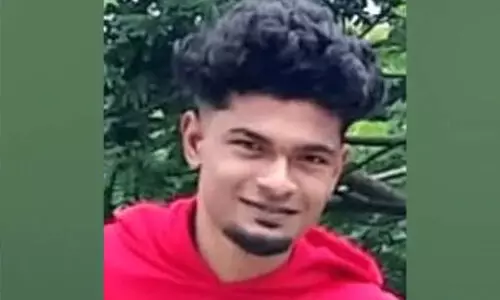 ടിപ്പര് ലോറിക്ക് പിന്നില് ബൈക്ക് ഇടിച്ച് യുവാവ് മരിച്ചു ടിപ്പര് ലോറിക്ക് പിന്നില് ബൈക്ക് ഇടിച്ച് യുവാവ് മരിച്ചു
