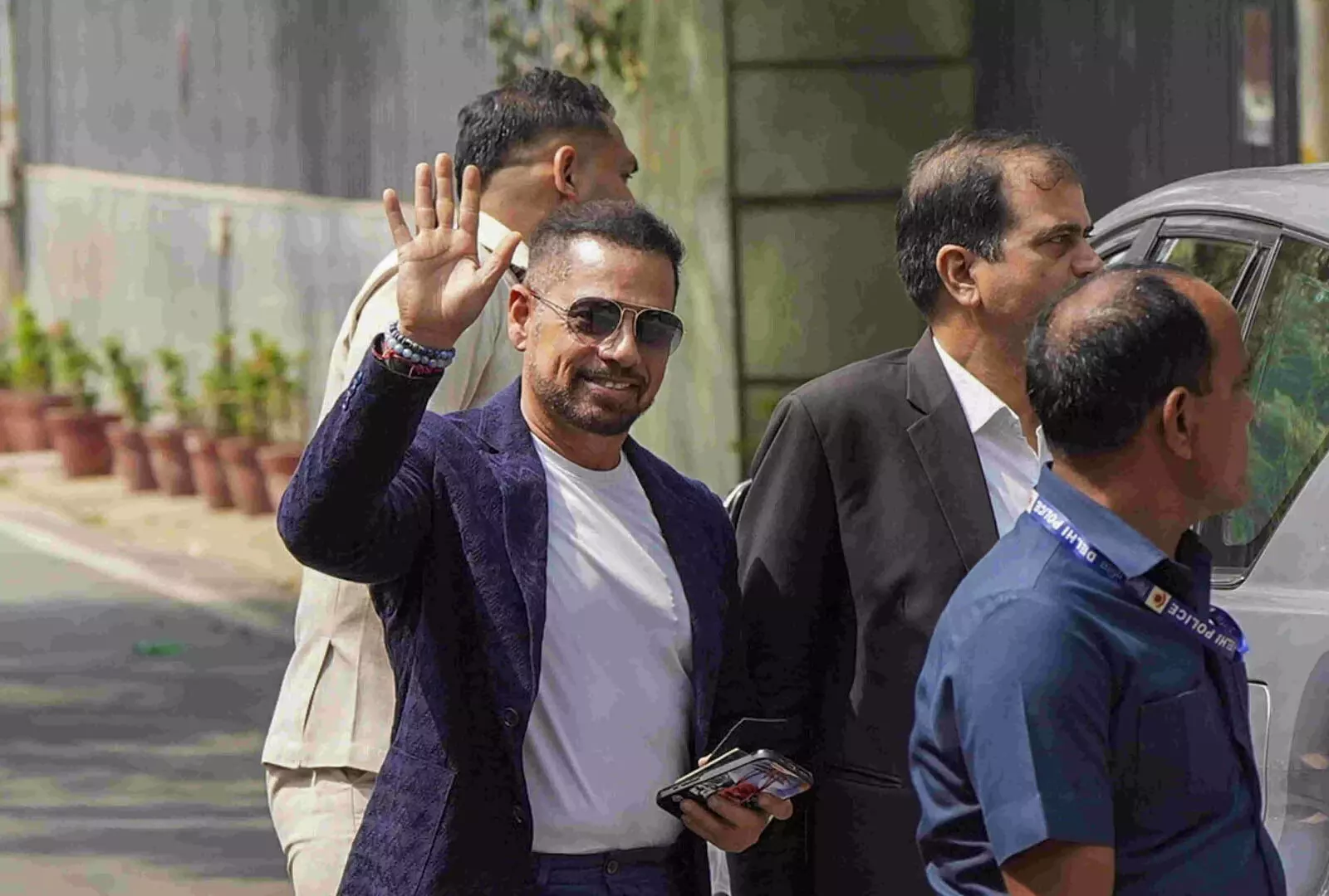 സത്യം ജയിക്കും; ഇഡിയുടെ ചോദ്യം ചെയ്യലിനെതിരേ റോബര്ട്ട് വാദ്ര സത്യം ജയിക്കും; ഇഡിയുടെ ചോദ്യം ചെയ്യലിനെതിരേ റോബര്ട്ട് വാദ്ര
