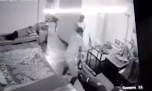 വാര്‍ഡന്റെ വസ്ത്രം കഴുകിയില്ല; ഡി-അഡിക്ഷന്‍ സെന്ററില്‍ അന്തേവാസിക്ക് ക്രൂരമര്‍ദ്ദനം(വിഡിയോ)