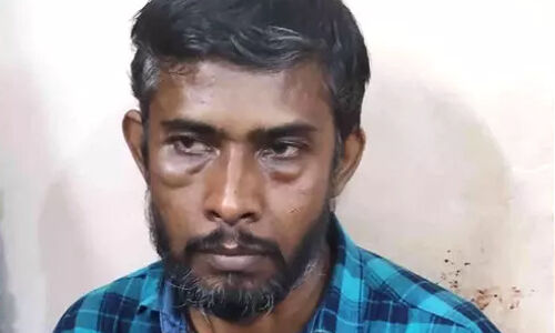 തിരുവാഭരണം മോഷ്ടിച്ച് ഒളിവില് പോയ കീഴ്ശാന്തി അറസ്റ്റില് തിരുവാഭരണം മോഷ്ടിച്ച് ഒളിവില് പോയ കീഴ്ശാന്തി അറസ്റ്റില്