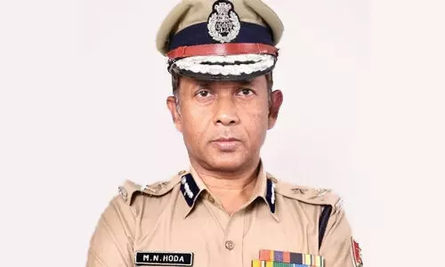 വഖ്ഫ് ഭേദഗതി നിയമത്തില് പ്രതിഷേധിച്ച് ഐപിഎസ് ഉദ്യോഗസ്ഥന് രാജിവച്ചു വഖ്ഫ് ഭേദഗതി നിയമത്തില് പ്രതിഷേധിച്ച് ഐപിഎസ് ഉദ്യോഗസ്ഥന് രാജിവച്ചു