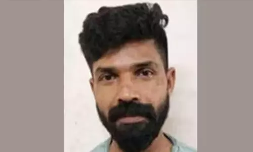 ബസ് ജീവനക്കാരുടെ മര്ദനമേറ്റ് ഓട്ടോ ഡ്രൈവര് മരിച്ച സംഭവം: കുറ്റാരോപിതനായ ബസ് ഡ്രൈവര് മരിച്ച നിലയില് ബസ് ജീവനക്കാരുടെ മര്ദനമേറ്റ് ഓട്ടോ ഡ്രൈവര് മരിച്ച സംഭവം: കുറ്റാരോപിതനായ ബസ് ഡ്രൈവര് മരിച്ച നിലയില്