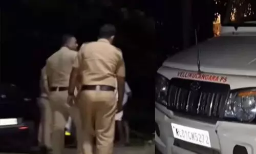നായ അയല്വീട്ടിലേക്ക് പോയതിനെ ചൊല്ലി തര്ക്കം; യുവാവിനെ വെട്ടിക്കൊന്നു നായ അയല്വീട്ടിലേക്ക് പോയതിനെ ചൊല്ലി തര്ക്കം; യുവാവിനെ വെട്ടിക്കൊന്നു