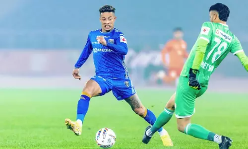 ഈസ്റ്റ് ബംഗാളിനെ വീഴ്ത്തി കേരള ബ്ലാസ്റ്റേഴ്സ് സൂപ്പര് കപ്പ് ക്വാര്ട്ടറില് ഈസ്റ്റ് ബംഗാളിനെ വീഴ്ത്തി കേരള ബ്ലാസ്റ്റേഴ്സ് സൂപ്പര് കപ്പ് ക്വാര്ട്ടറില്