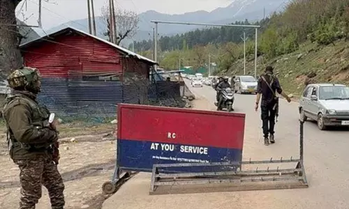 കശ്മീരില് കൊല്ലപ്പെട്ടവരുടെ എണ്ണം 20 ആയി; എന്താണ് ദി റെസിസ്റ്റന്സ് ഫ്രണ്ട്? കശ്മീരില് കൊല്ലപ്പെട്ടവരുടെ എണ്ണം 20 ആയി; എന്താണ് ദി റെസിസ്റ്റന്സ് ഫ്രണ്ട്?