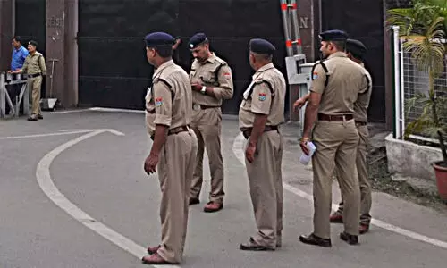ഉത്തരാഖണ്ഡിലെ കശ്മീരികള് സ്ഥലം വിടണമെന്ന് ഹിന്ദുത്വ സംഘടന ഉത്തരാഖണ്ഡിലെ കശ്മീരികള് സ്ഥലം വിടണമെന്ന് ഹിന്ദുത്വ സംഘടന