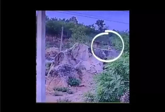 ശിവന്റെ വിഗ്രഹം നശിപ്പിച്ചത് കുരങ്ങുകള്; മദ്റസ ആക്രമിച്ചത് ഹിന്ദുത്വര് (സിസിടിവി ദൃശ്യങ്ങള് പുറത്ത്) ശിവന്റെ വിഗ്രഹം നശിപ്പിച്ചത് കുരങ്ങുകള്; മദ്റസ ആക്രമിച്ചത് ഹിന്ദുത്വര് (സിസിടിവി ദൃശ്യങ്ങള് പുറത്ത്)