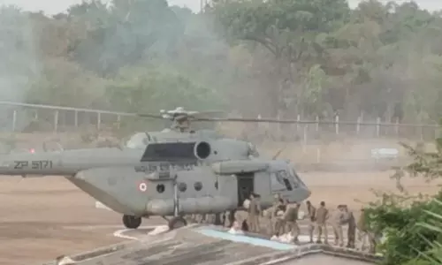 തെലങ്കാന-ഛത്തീസ്ഗഡ് അതിര്‍ത്തിയില്‍ വന്‍ മാവോവാദി വിരുദ്ധ ഓപ്പറേഷന്‍; ഹെലികോപ്റ്ററുകളും 7,000 കമാന്‍ഡോകളും പങ്കെടുക്കുന്നതായി റിപോര്‍ട്ട്