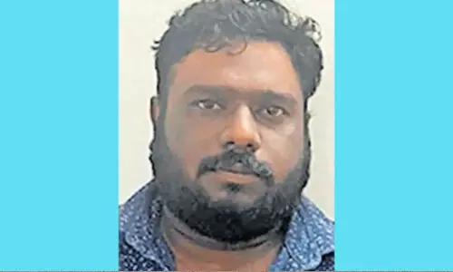 പെണ്കുട്ടികളുടെ ചിത്രങ്ങള് മോര്ഫ് ചെയ്ത് പ്രചരിപ്പിച്ചെന്ന്; ഡിവൈഎഫ്ഐ നേതാവ് അറസ്റ്റില് പെണ്കുട്ടികളുടെ ചിത്രങ്ങള് മോര്ഫ് ചെയ്ത് പ്രചരിപ്പിച്ചെന്ന്; ഡിവൈഎഫ്ഐ നേതാവ് അറസ്റ്റില്