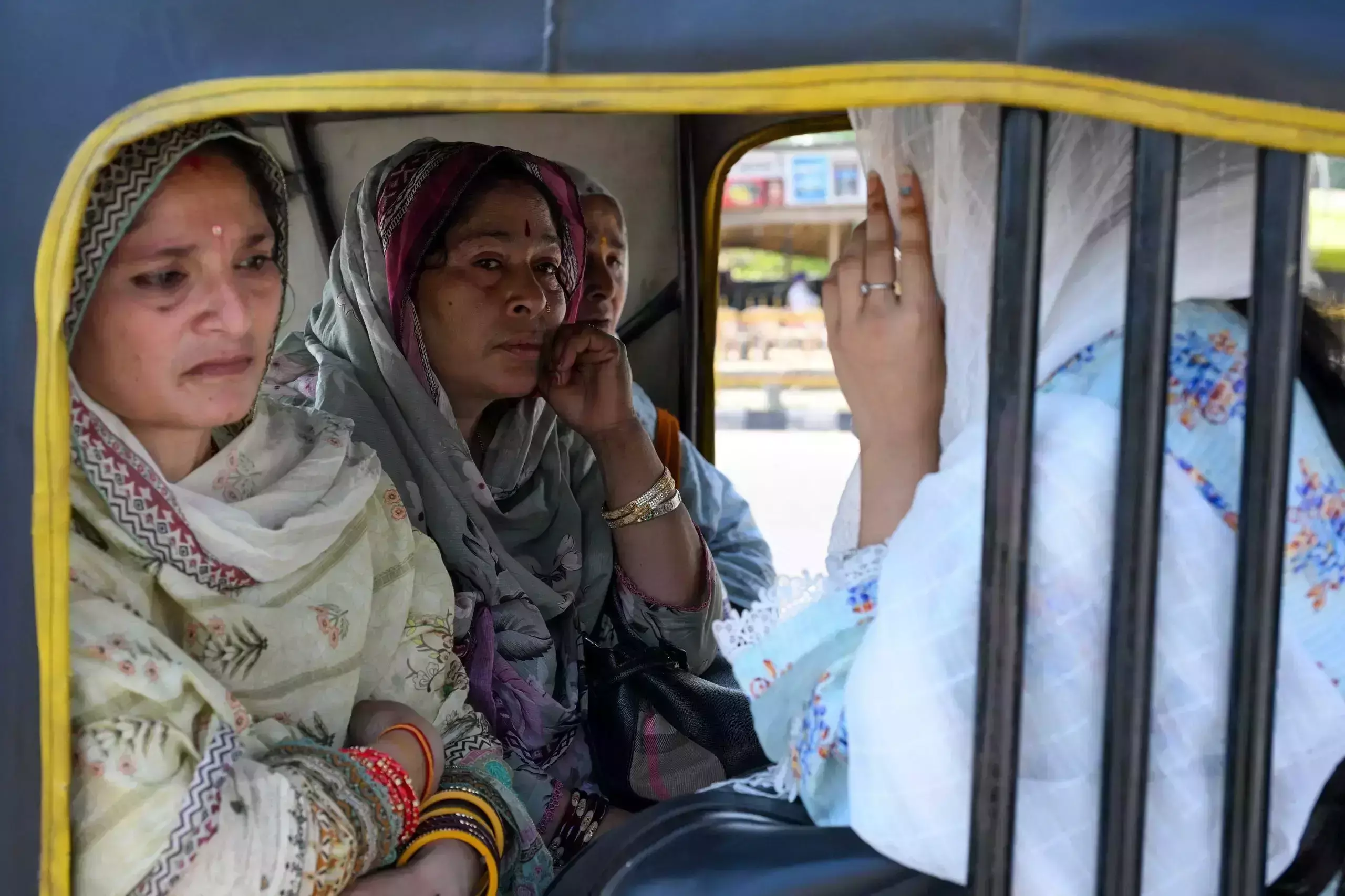 537 പാകിസ്താന്‍ പൗരന്മാര്‍ ഇന്ത്യ വിട്ടു; 850 ഇന്ത്യക്കാര്‍ മടങ്ങിയെത്തി