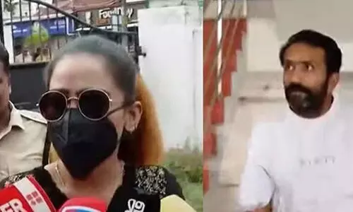 ഹൈബ്രിഡ് കഞ്ചാവ് കേസ്; മോഡല് സൗമ്യയും എക്സൈസിന് മുന്നില് ഹാജരായി ഹൈബ്രിഡ് കഞ്ചാവ് കേസ്; മോഡല് സൗമ്യയും എക്സൈസിന് മുന്നില് ഹാജരായി