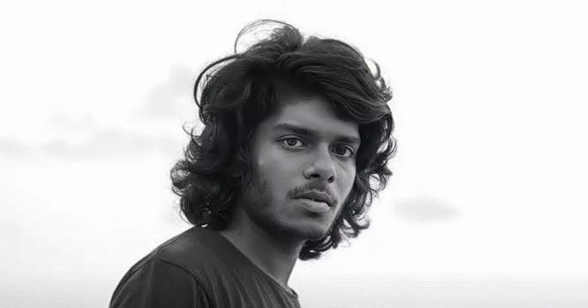 ഫ്ലാറ്റിൽ നിന്നു കഞ്ചാവ് പിടികൂടിയ സംഭവം; റാപ്പർ വേടൻ അറസ്റ്റിൽ ഫ്ലാറ്റിൽ നിന്നു കഞ്ചാവ് പിടികൂടിയ സംഭവം; റാപ്പർ വേടൻ അറസ്റ്റിൽ