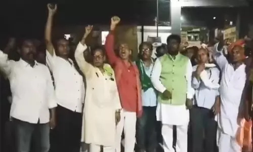 പഹല്ഗാം ആക്രമണത്തിനെതിരായ പ്രതിഷേധത്തില് പാകിസ്താന് ജയ് വിളിച്ചെന്ന് പ്രചാരണം; സിപിഐ നേതാവ് കൈലാഷ് പ്രസാദ് സിങ് അറസ്റ്റില് പഹല്ഗാം ആക്രമണത്തിനെതിരായ പ്രതിഷേധത്തില് പാകിസ്താന് ജയ് വിളിച്ചെന്ന് പ്രചാരണം; സിപിഐ നേതാവ് കൈലാഷ് പ്രസാദ് സിങ് അറസ്റ്റില്