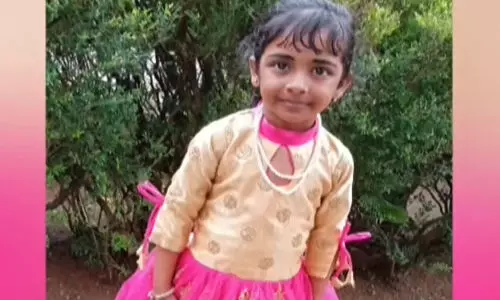 പേവിഷ ബാധയേറ്റ് ചികില്സയിലായിരുന്ന പെണ്കുട്ടി മരിച്ചു പേവിഷ ബാധയേറ്റ് ചികില്സയിലായിരുന്ന പെണ്കുട്ടി മരിച്ചു