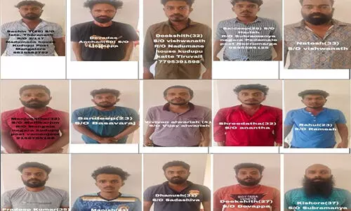 ക്രിക്കറ്റ് മല്സരത്തിനിടെ പാകിസ്താന് അനുകൂല മുദ്രാവാക്യം വിളിച്ചെന്ന്; യുവാവിനെ തല്ലിക്കൊന്നു; 19 പേര് അറസ്റ്റില് ക്രിക്കറ്റ് മല്സരത്തിനിടെ പാകിസ്താന് അനുകൂല മുദ്രാവാക്യം വിളിച്ചെന്ന്; യുവാവിനെ തല്ലിക്കൊന്നു; 19 പേര് അറസ്റ്റില്